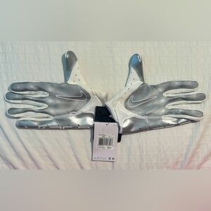 Nike Vapor Jet Football Metallic Silver and White Gloves